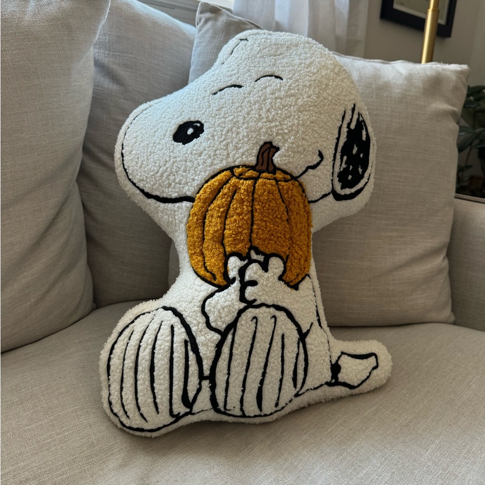 Snoopy & Pumpkin Decorative Sherpa Pillow Halloween